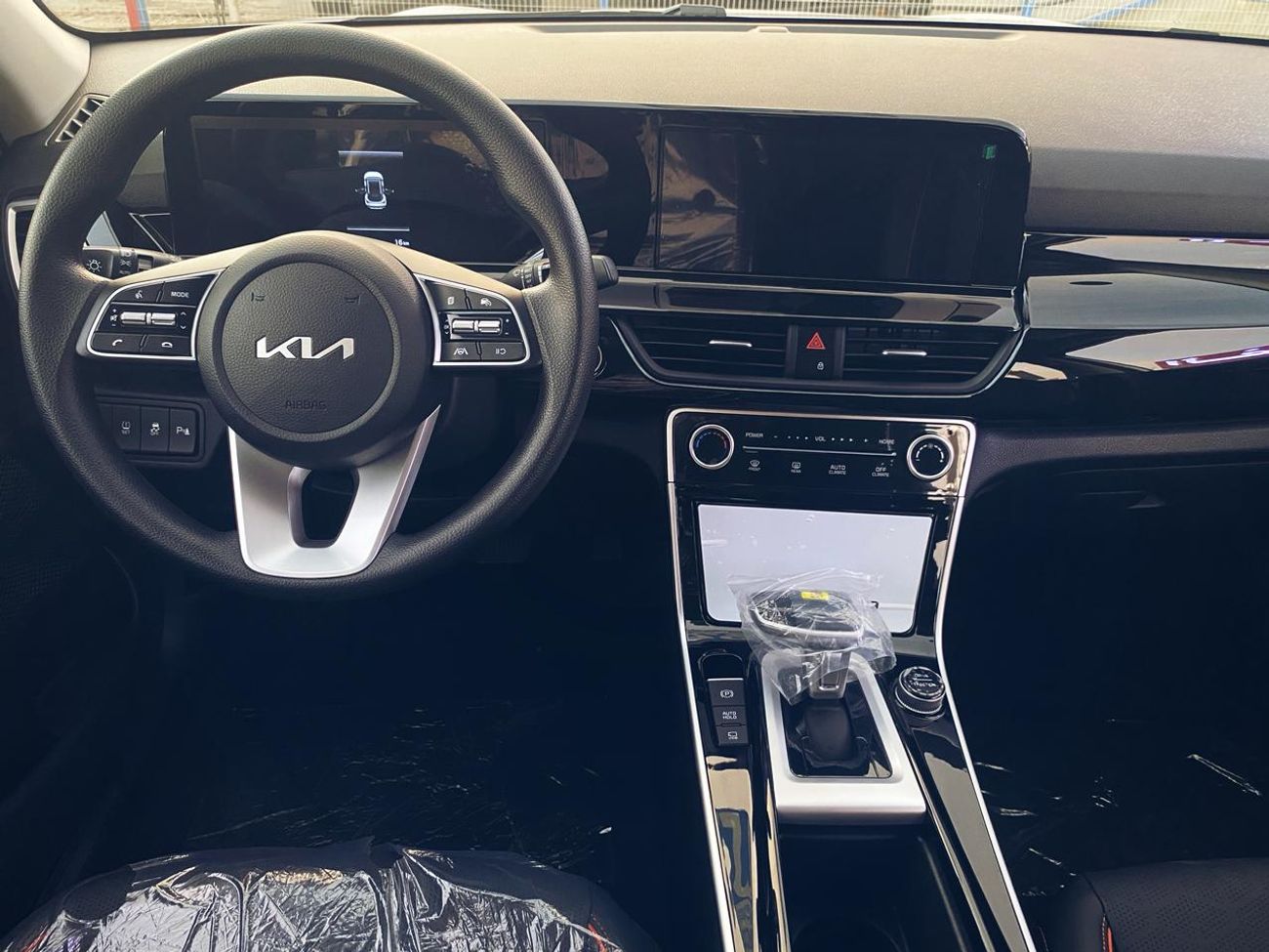 كيا سيلتوس Std 1.6L (123 HP)