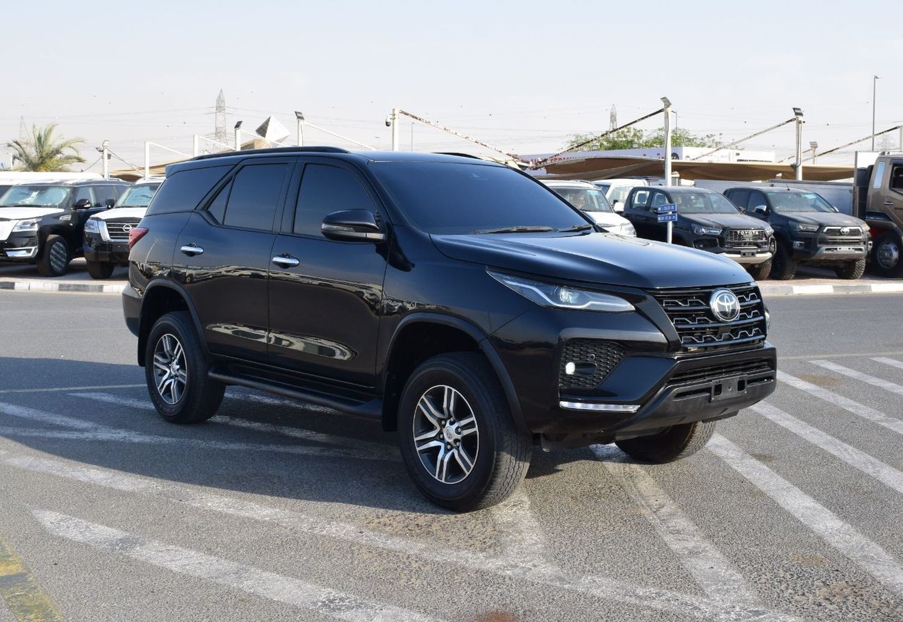 تويوتا فورتونر VX2 plus 4X4 Diesel 2.8L