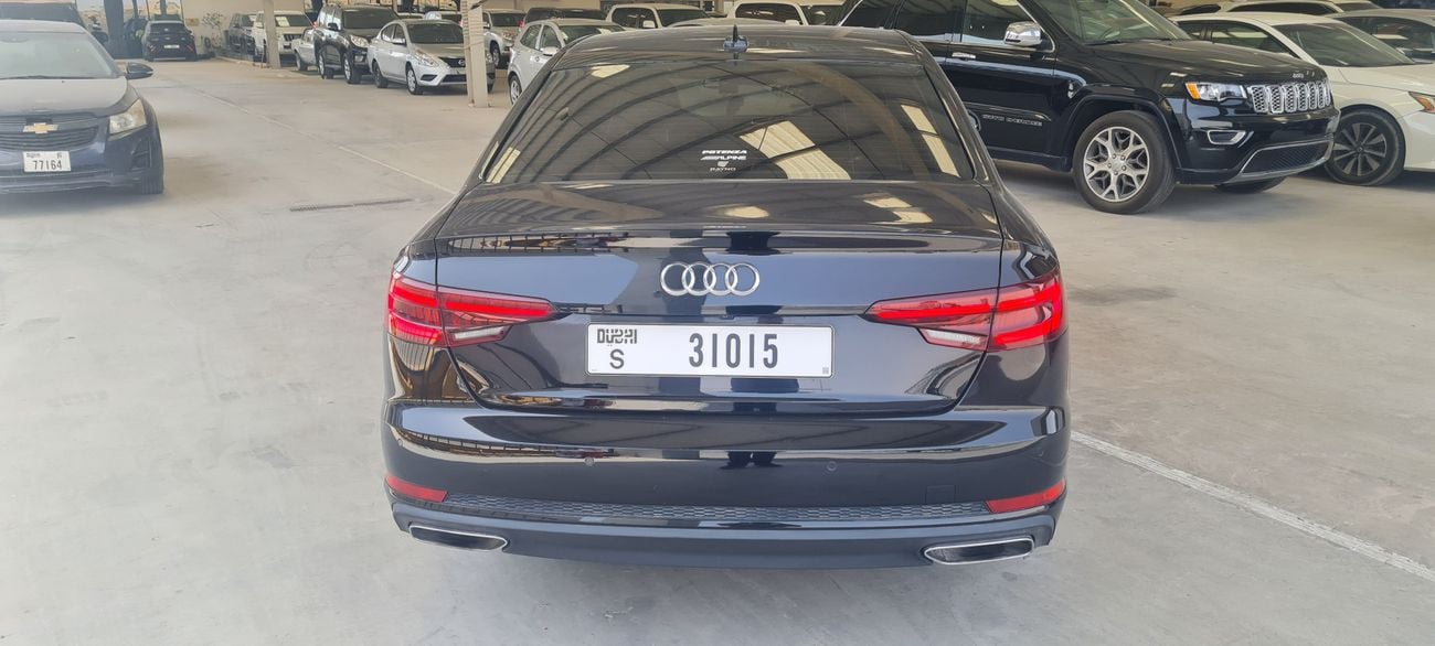أودي A4