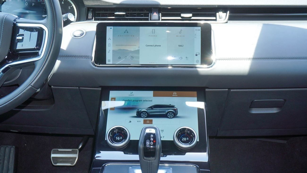 لاند روفر رانج روفر إيفوك P160 R-Dynamic 1.5L