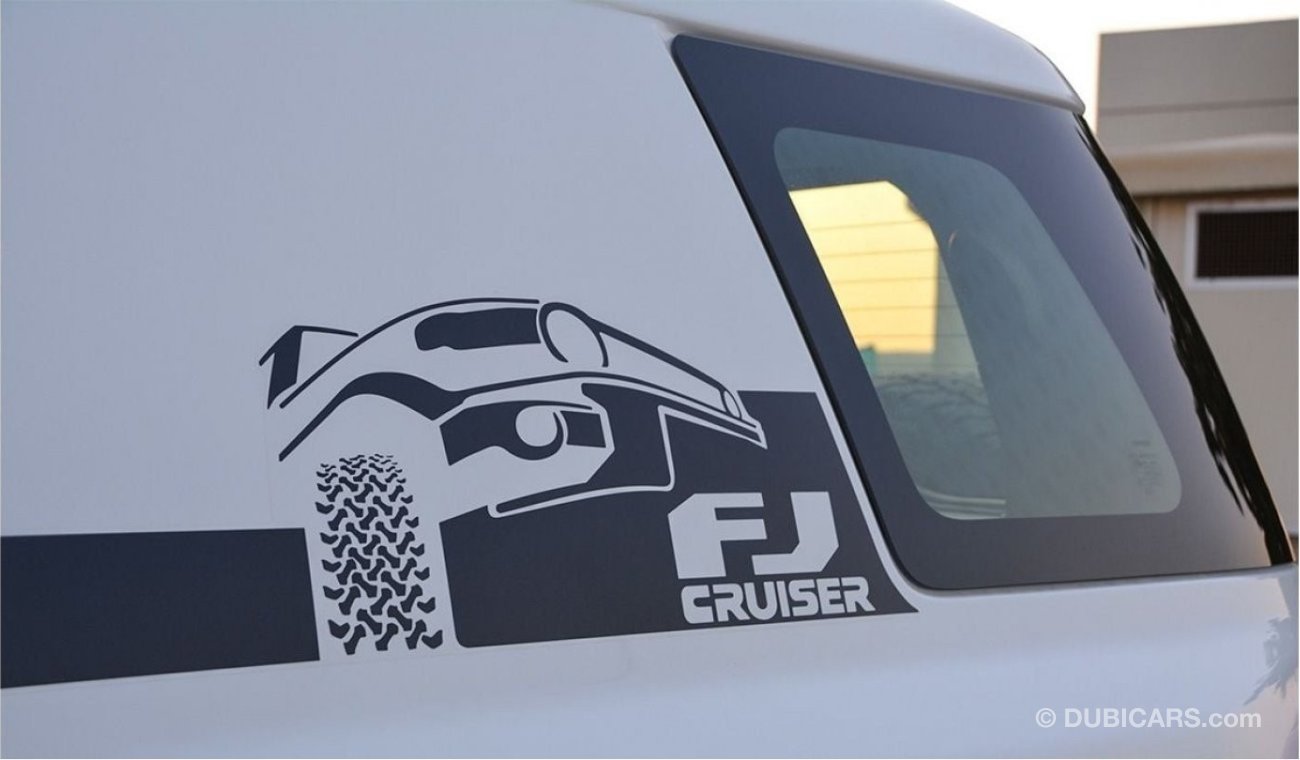 Toyota FJ Cruiser 23YM  with crawl system , rear diff lock ,screen , compass index and A-TRAC