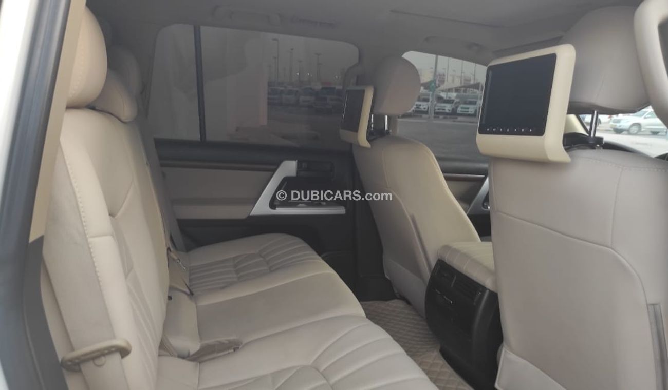 Toyota Land Cruiser V8 GX.R full options upgrade 2021