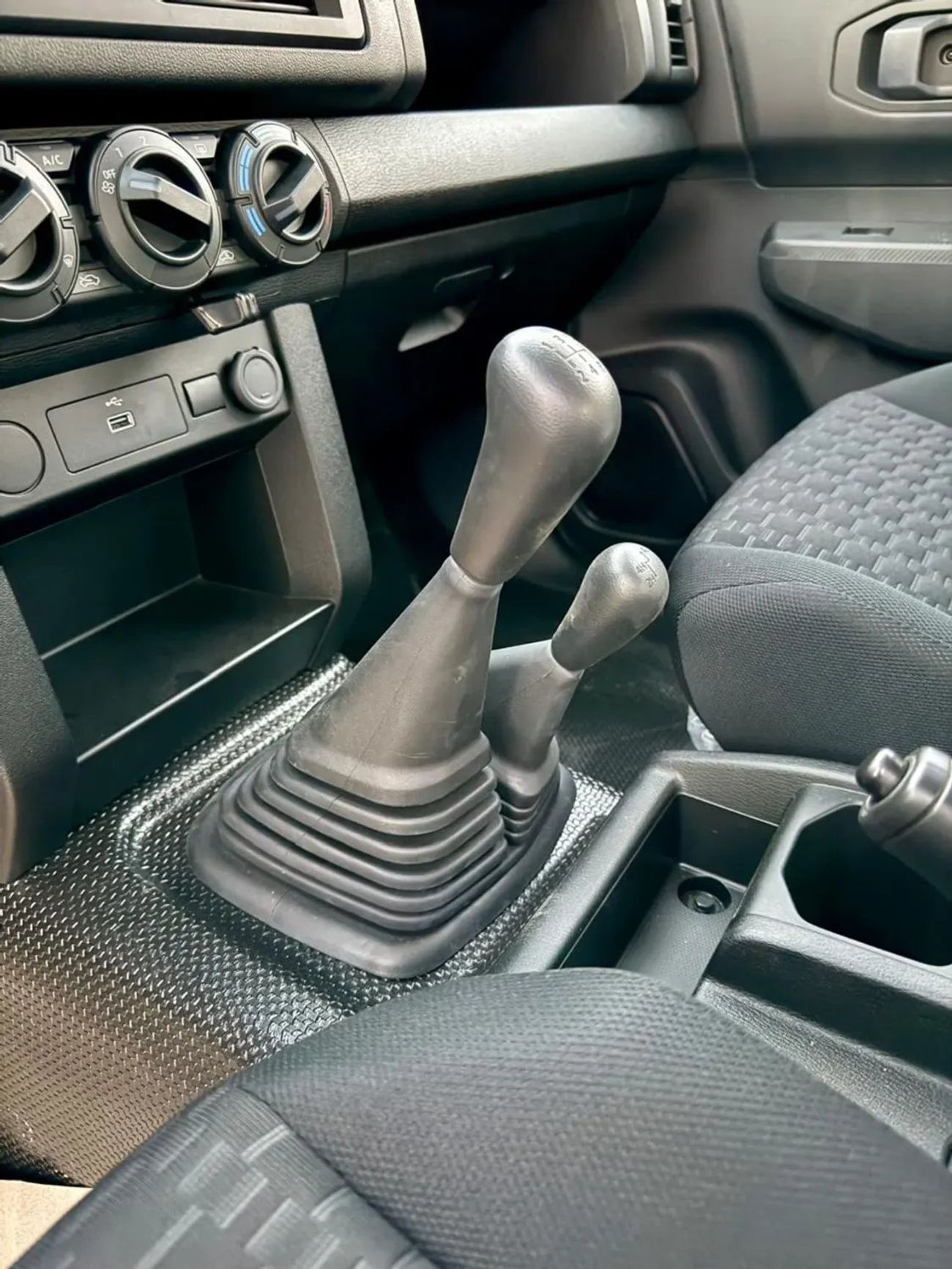 Mitsubishi L200 L200 PETROL 2.4L  4×4   2026 available all colour