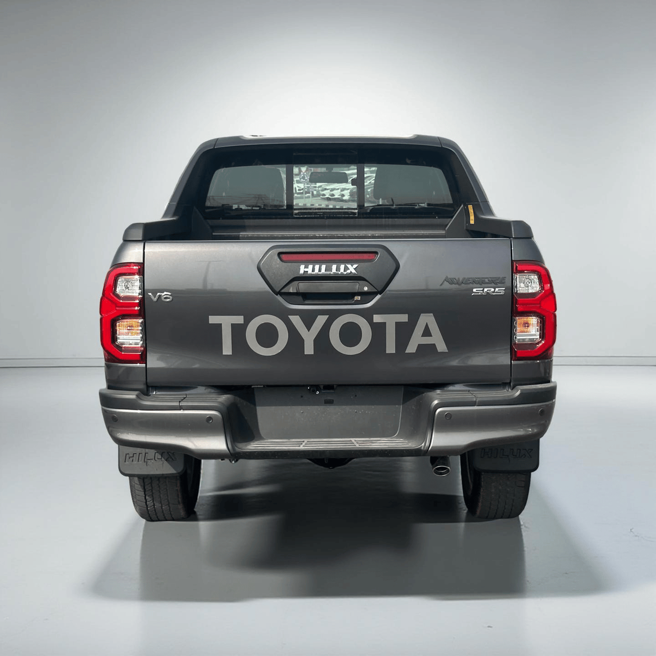 تويوتا هيلوكس adventure 4.0