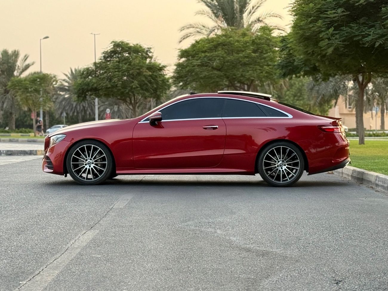 مرسيدس بنز E300 كوبي 