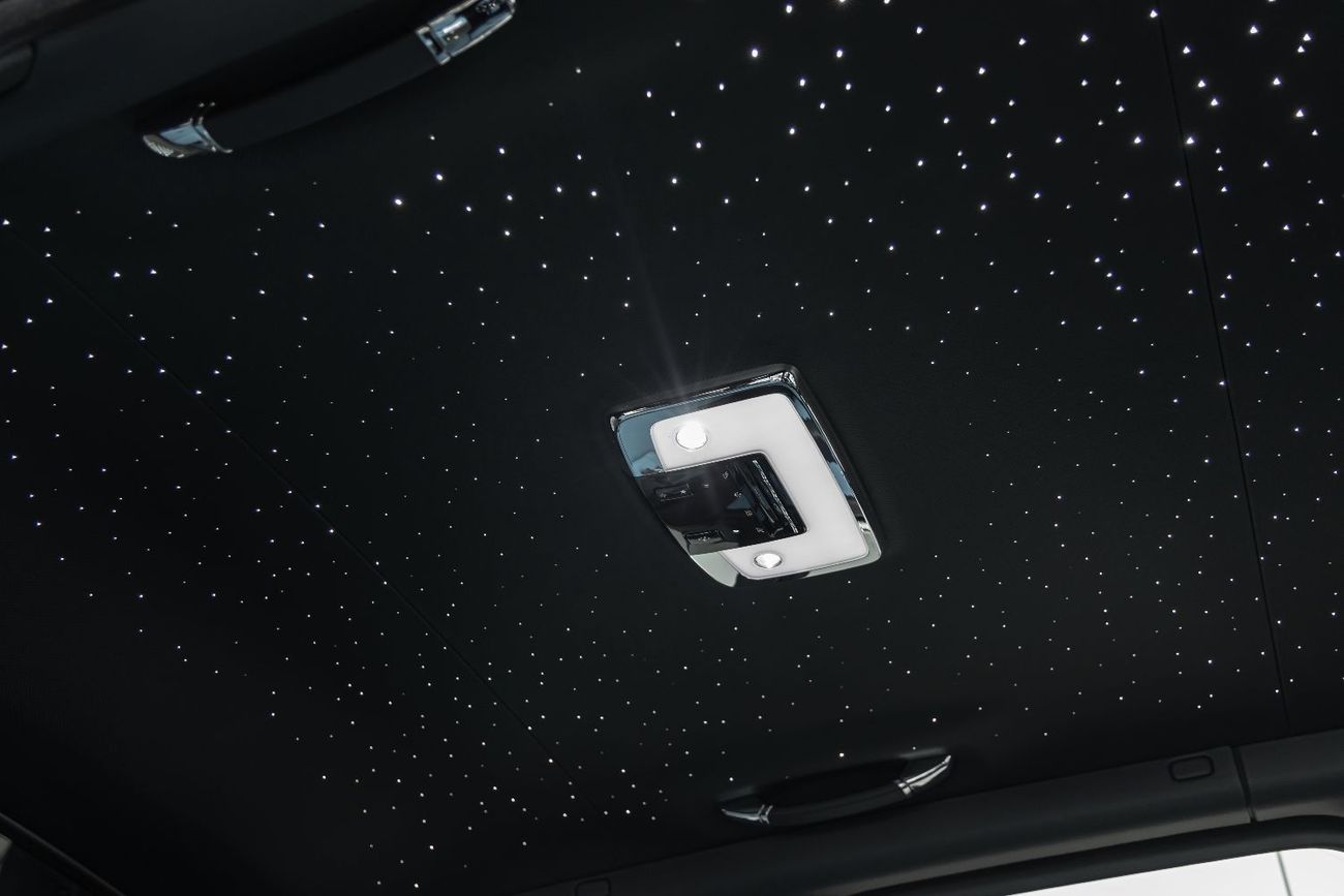 رولز رويس كولينان ROLLS-ROYCE CULLINAN | BLACK BADGE | FULL OPTIONS | BESPOKE SOUND SYSTEM | GCC SPECS | DEALER WARRAN