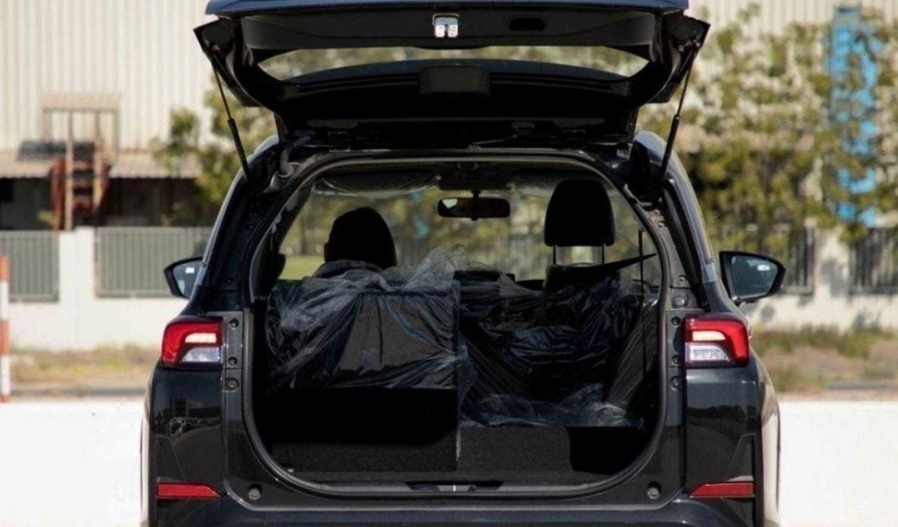 تويوتا فيلوز Toyota Veloz V 1.5 - Black inside Black 2025