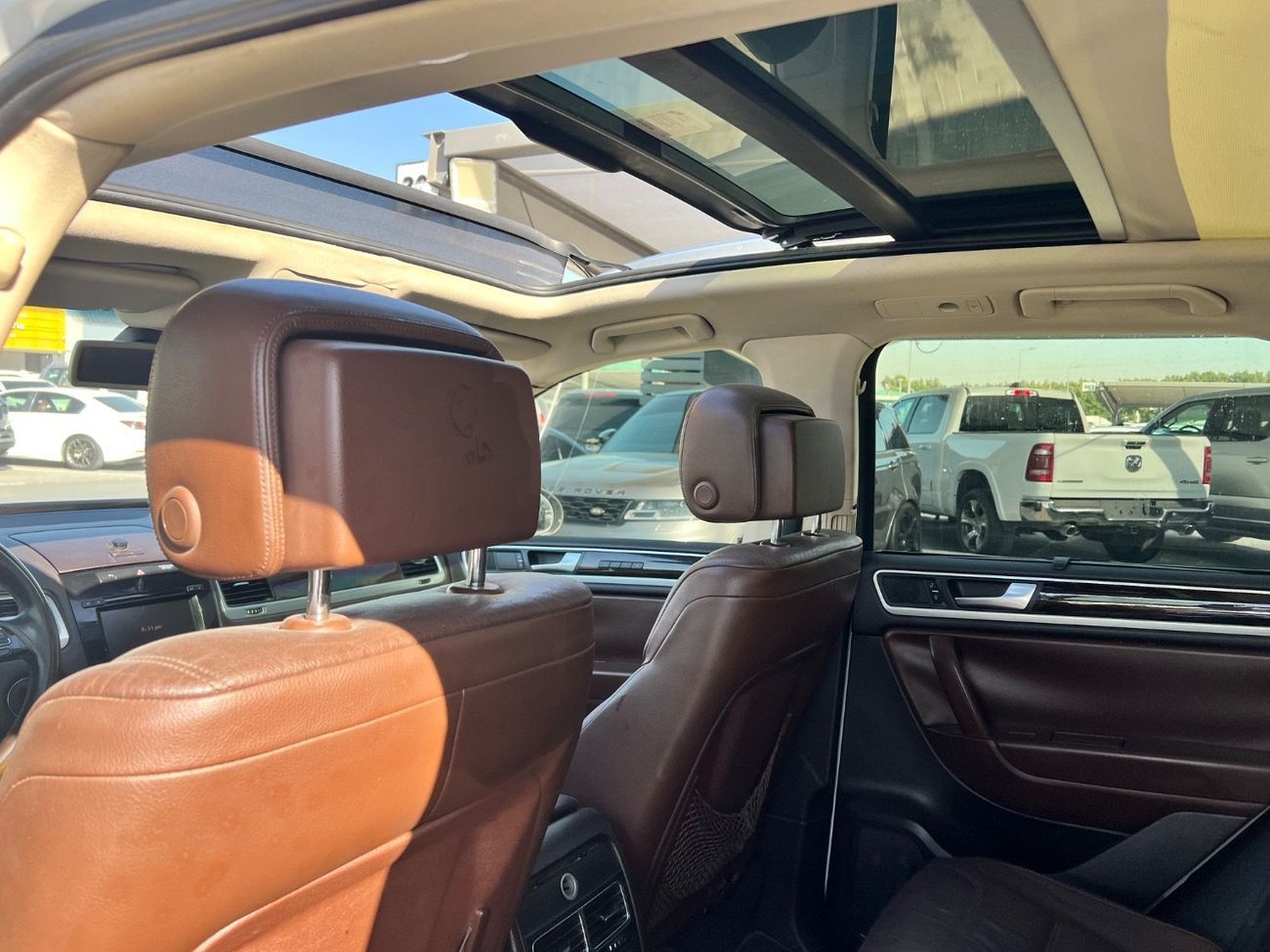 Volkswagen Touareg SE 3.6L