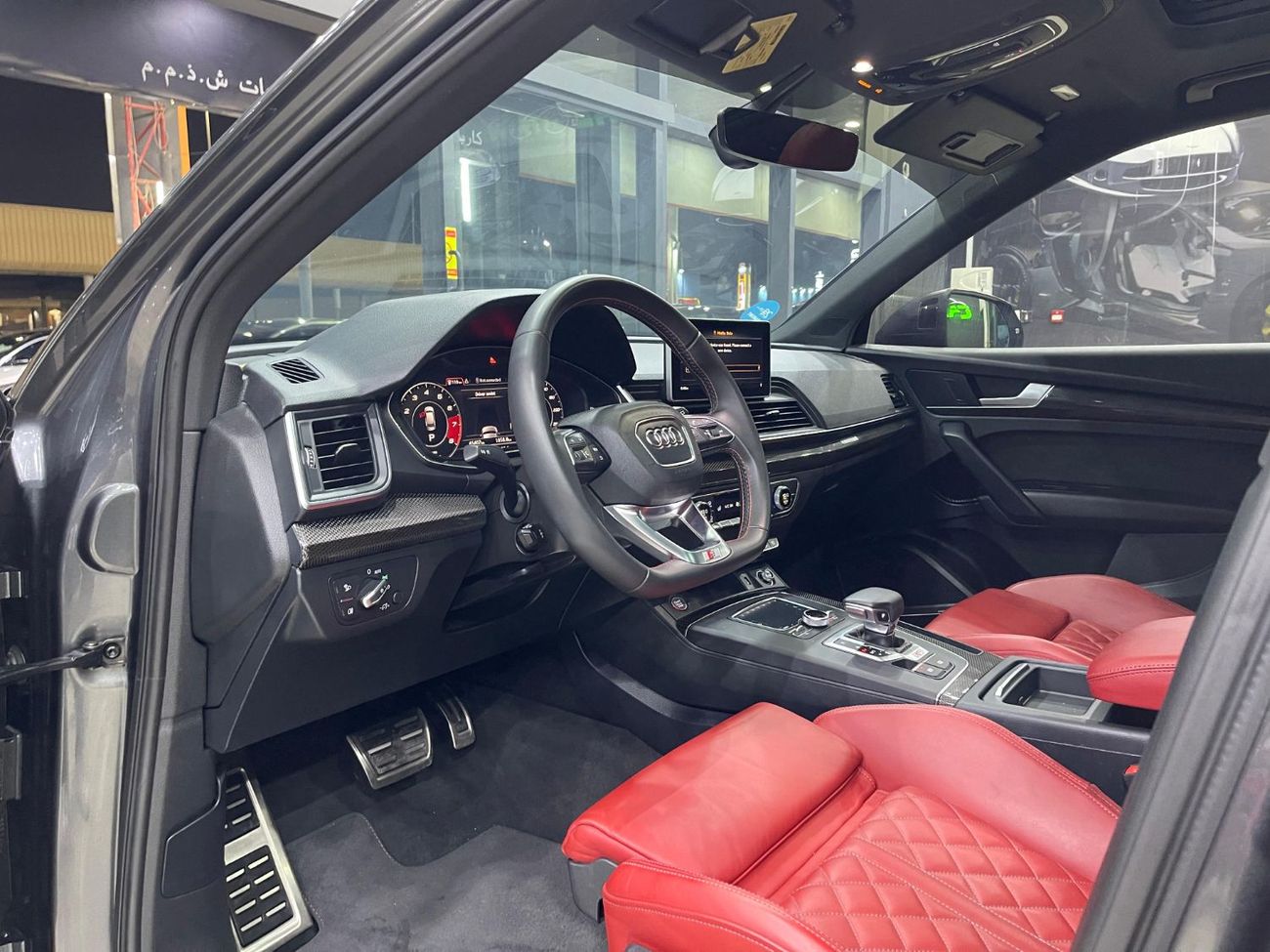 أودي SQ5 Sportback TFSI quattro 3.0L