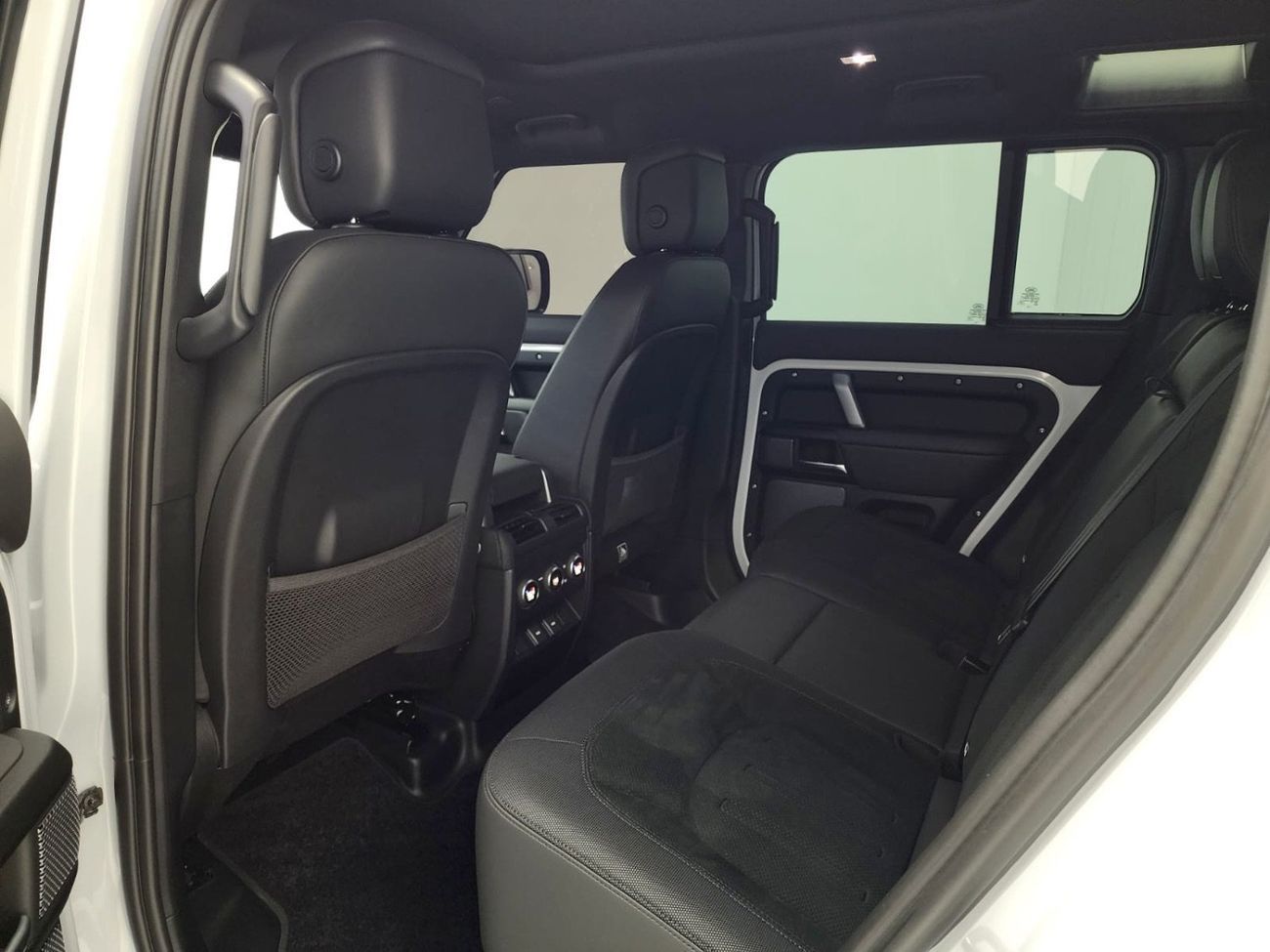 Land Rover Defender 110 X P525 5.0L