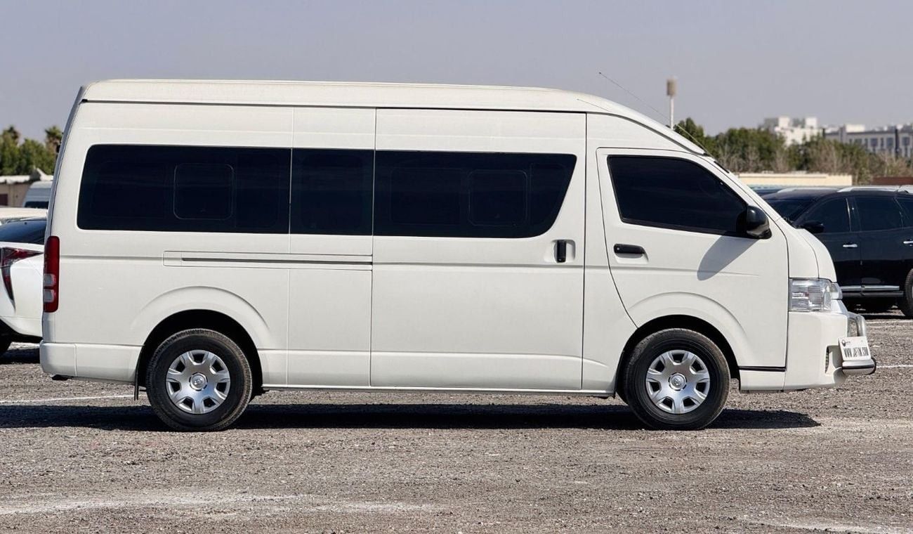 Toyota Hiace EXCELLENT CONDITION | NUDGE BAR | RHD | 2017 | 3.0L DIESEL ENGINE | MANUAL TRANMISSION | 14 SEATERS