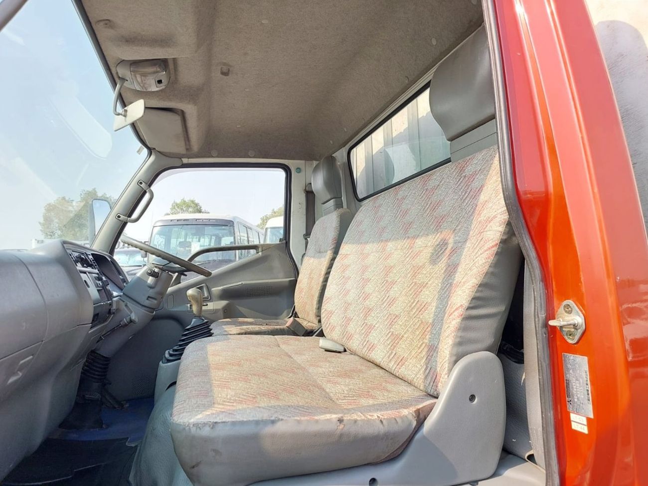 Mitsubishi Fuso Canter MITSUBISHI CANTER TRUCK RHD 1997 MODEL 4.2 L DIESEL MANUAL(PM30120)