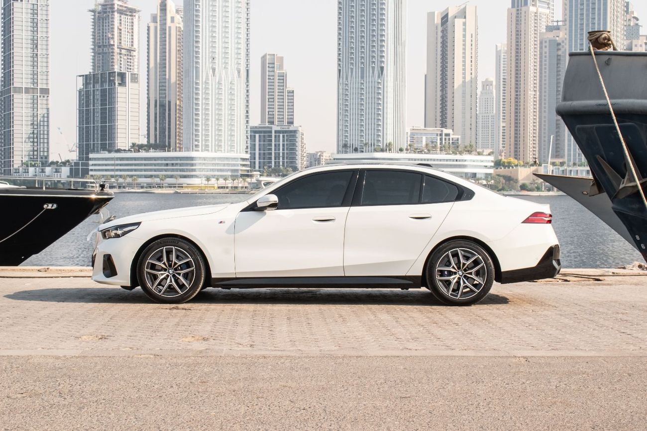 بي أم دبليو 520i M KIT