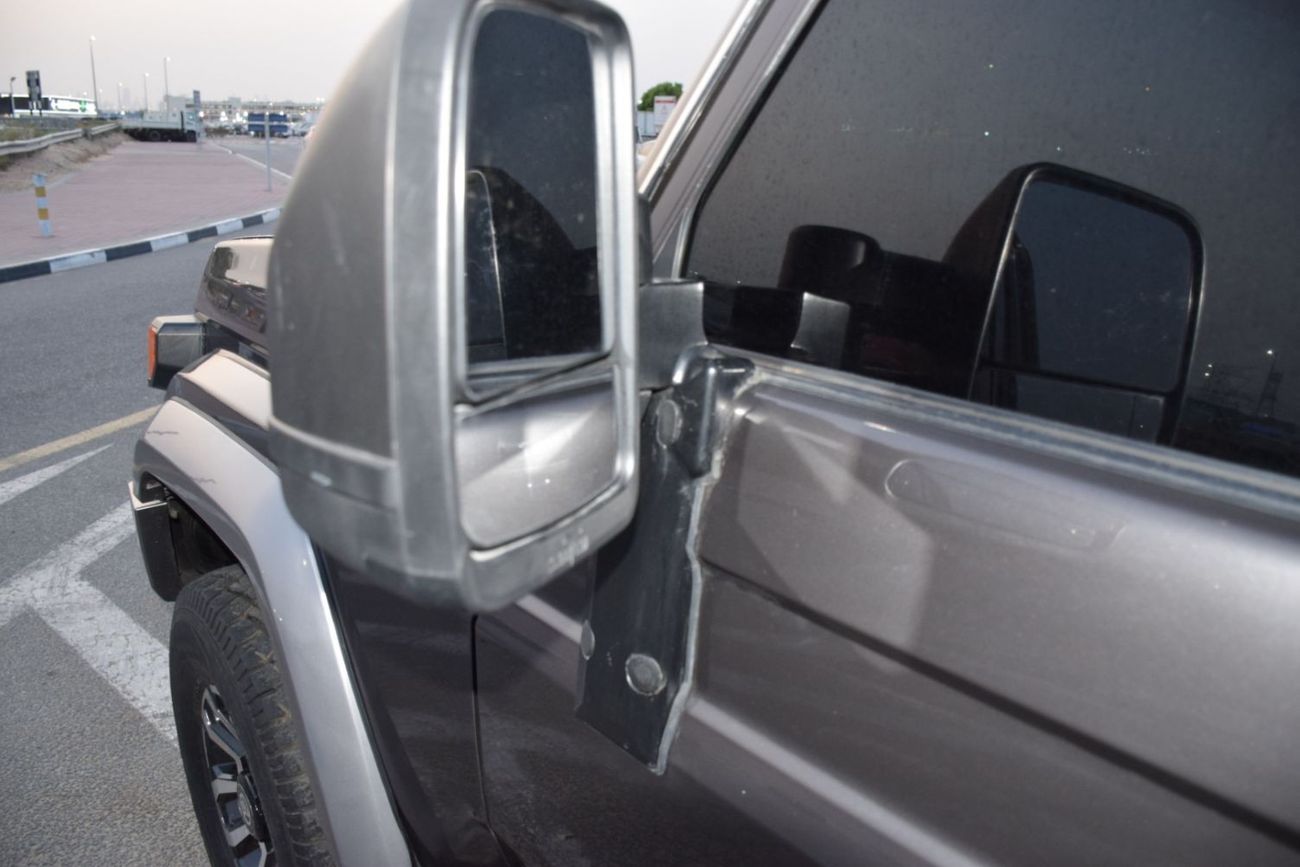 Toyota Land Cruiser Pick Up