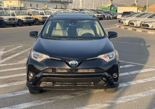 Toyota RAV4 Toyota RAv4 2018 XLE 4X4 Full Option push start hybrid Fuel left hand drive