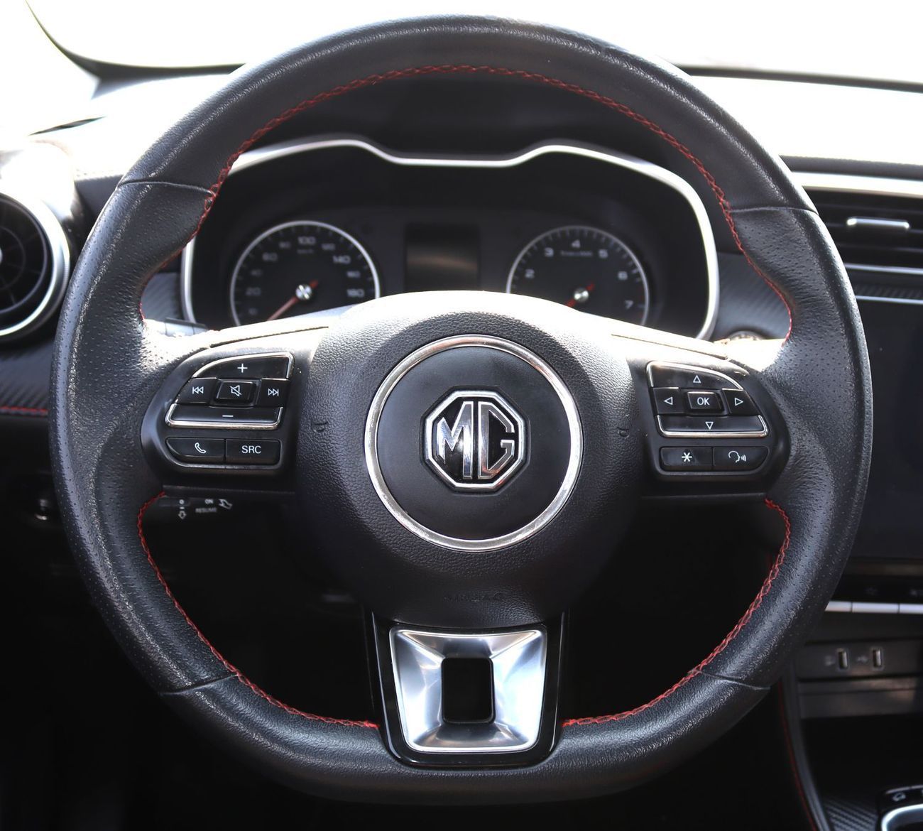 أم جي ZS ام جى ZS  - موديل 2024  -  خليجى - بدون حوادث - محرك  1.5L - بحاله ممتازه