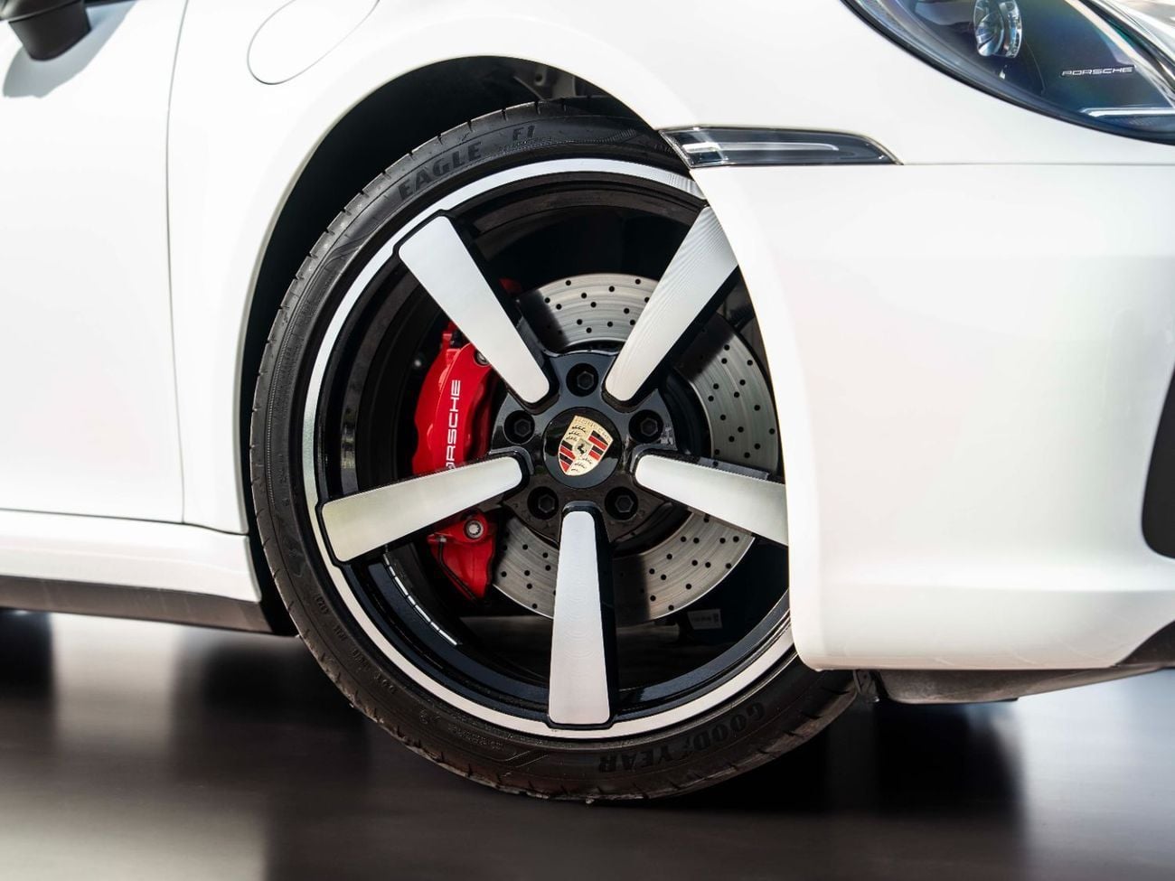 بورش 911 STD Carrera S 3.0L (445 HP) Coupe