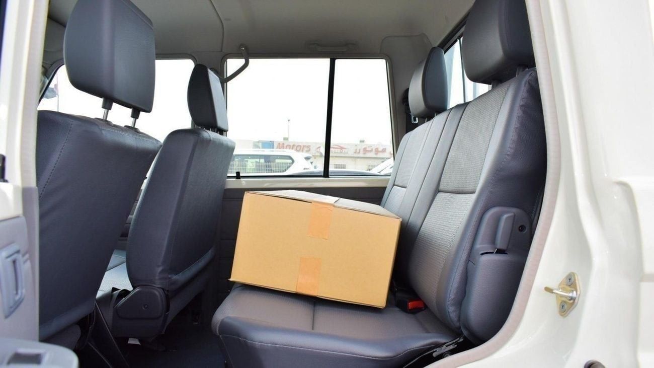 Toyota Land Cruiser Pick Up PICKUP , LC79 D/C 4.2L Diesel V6 , M/T , Diff-Lock 2022 Model