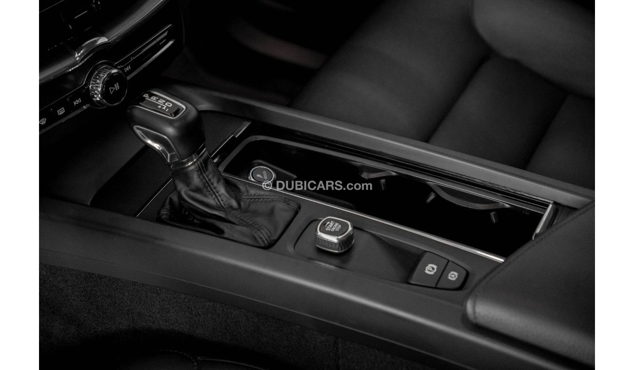 Volvo XC60 2020 Volvo XC60 T5 Momentum / All-Wheel-Drive / Full Volvo Service History and Warranty