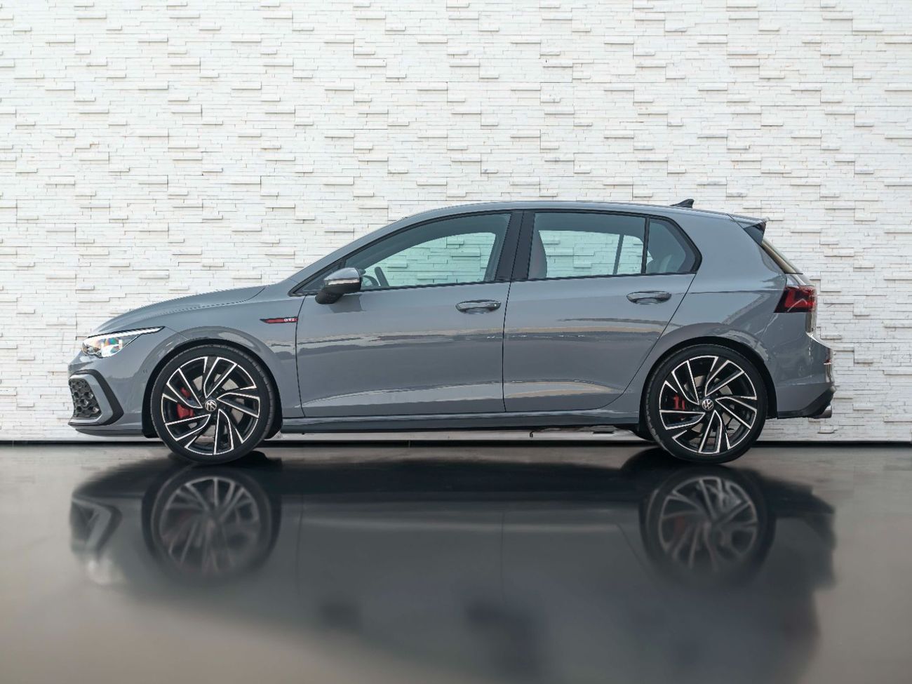 Volkswagen Golf GTI Sport 2.0T