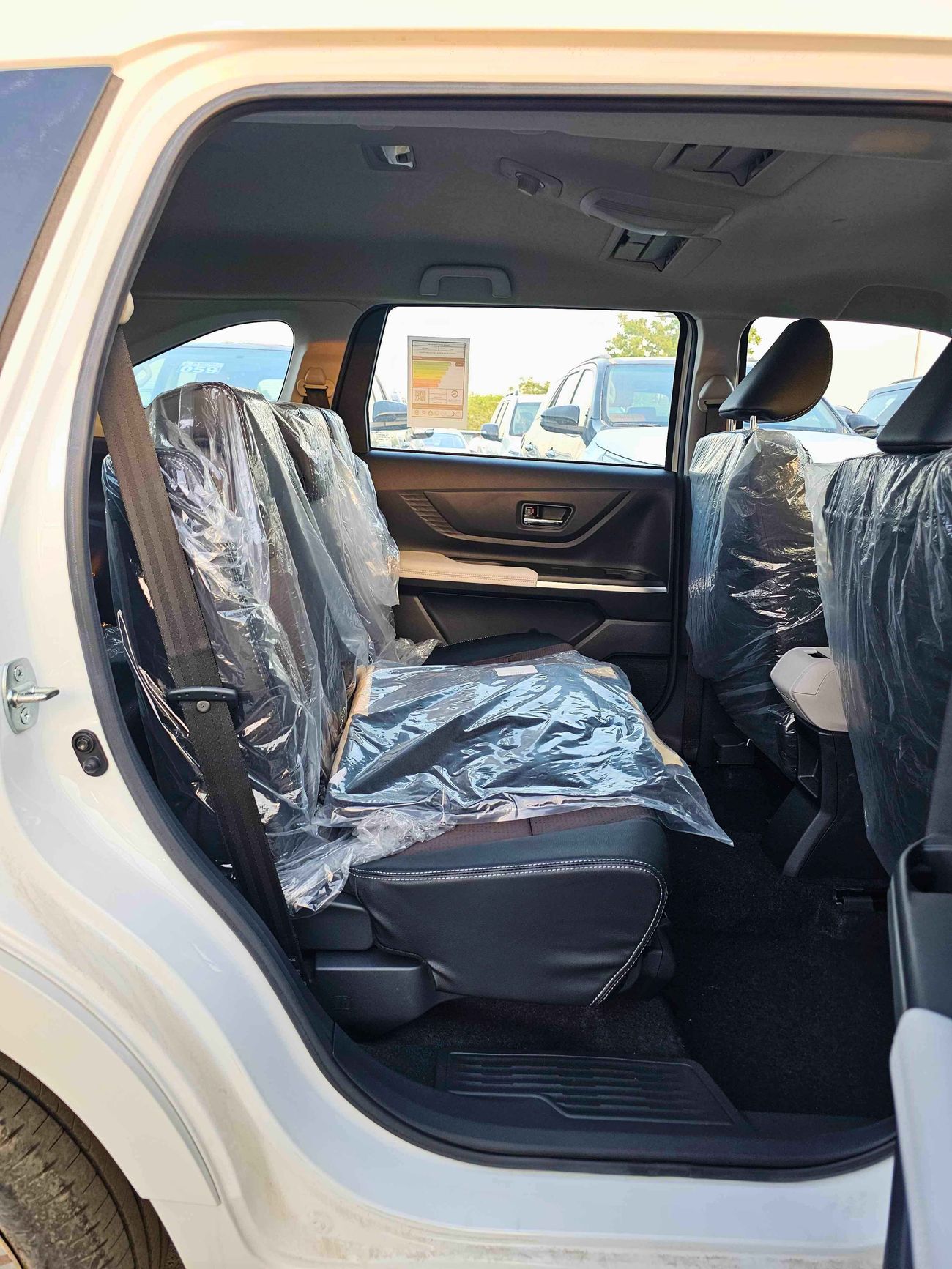 Toyota Veloz 1.5L V4 PETROL | DVD+ CAMERA | SPECIAL PROMOTION (CODE # 69085)