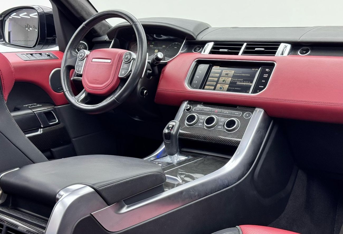 لاند روفر رينج روفر سبورت SVR 5.0L (550 HP) 2015 Range Rover SVR, Just Been Serviced, Excellent Condition, GCC