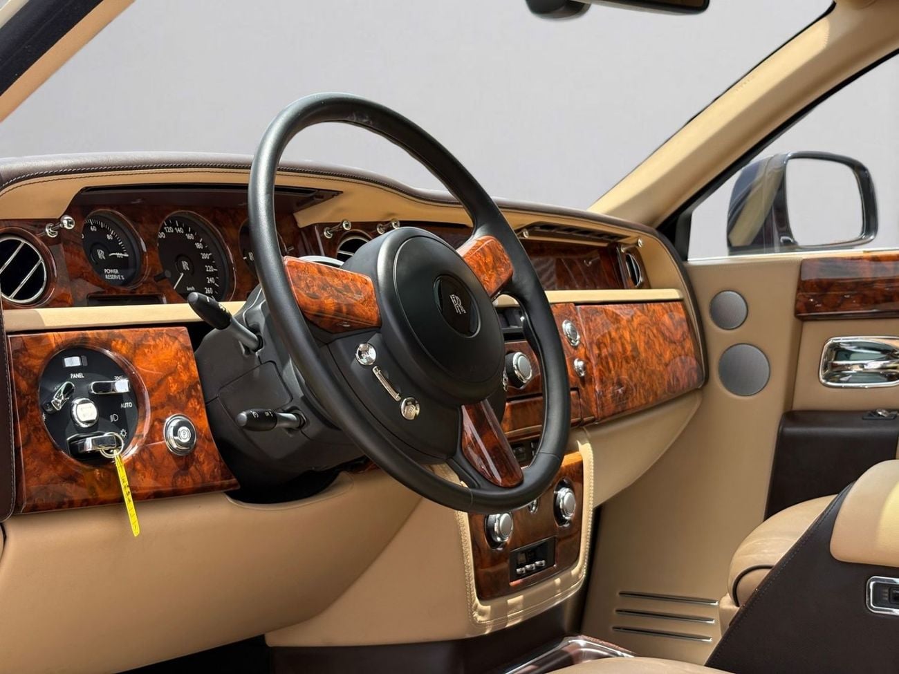 Rolls Royce Phantom STD ROLLS-ROYCE PHANTOM | 6.75L V12 | 2011 | FULL AGMC SERVICE HISTORY | GCC SPECS