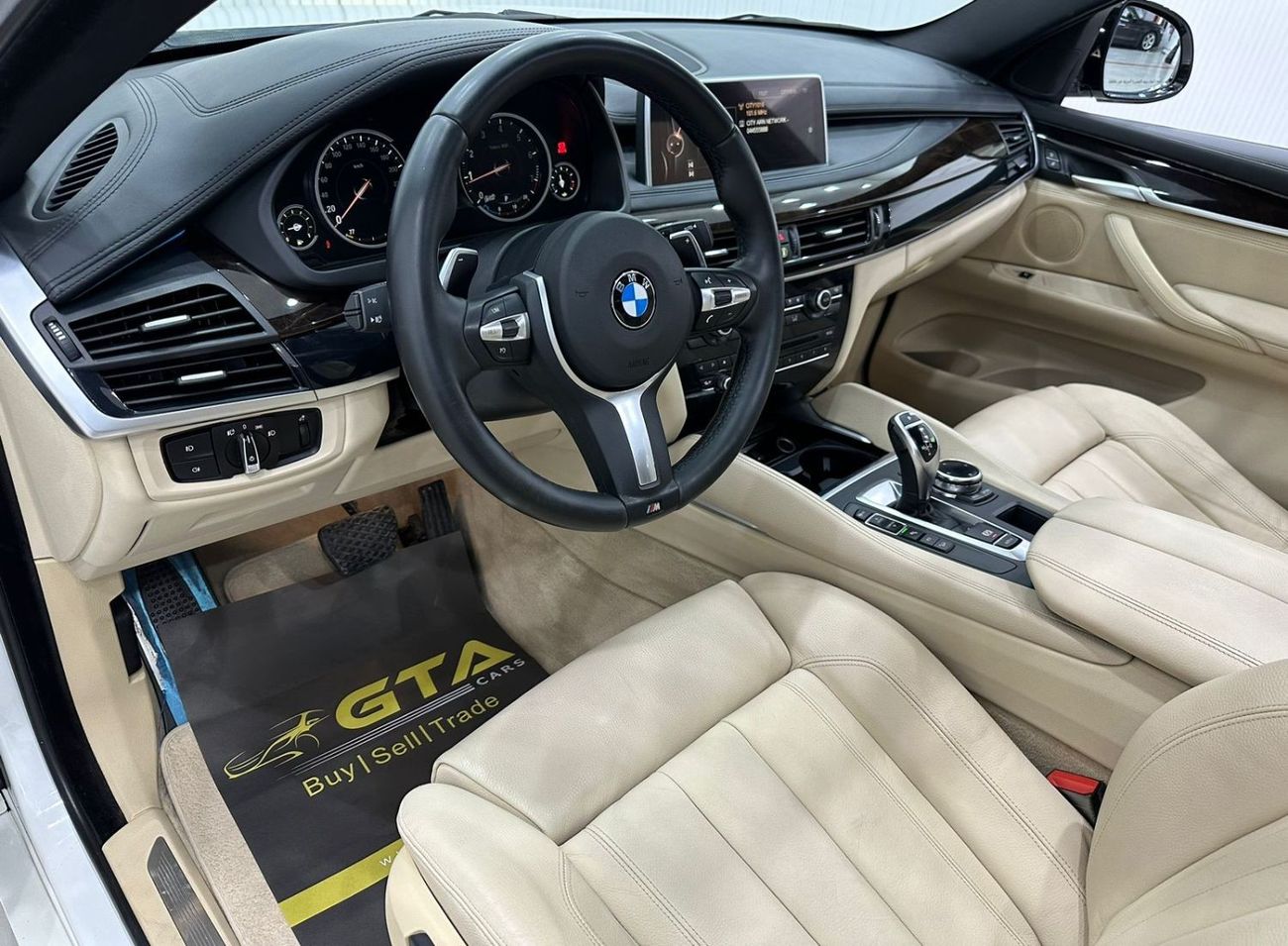 بي أم دبليو X6 50i M سبورت 2015 BMW X6 xDrive50i M-Sport, Service History, Full Options, Low Kms, GCC
