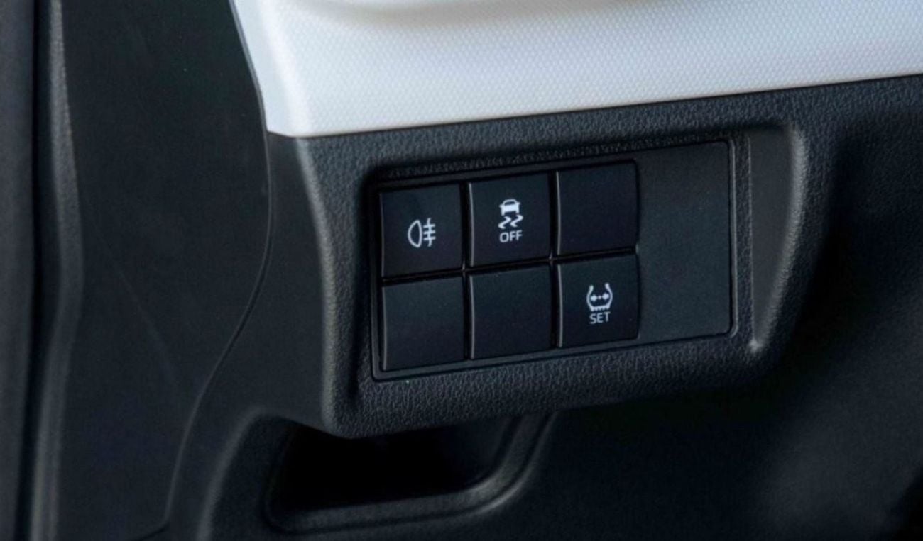 تويوتا فيلوز Toyota Veloz V 1.5 - Black inside Black 2025