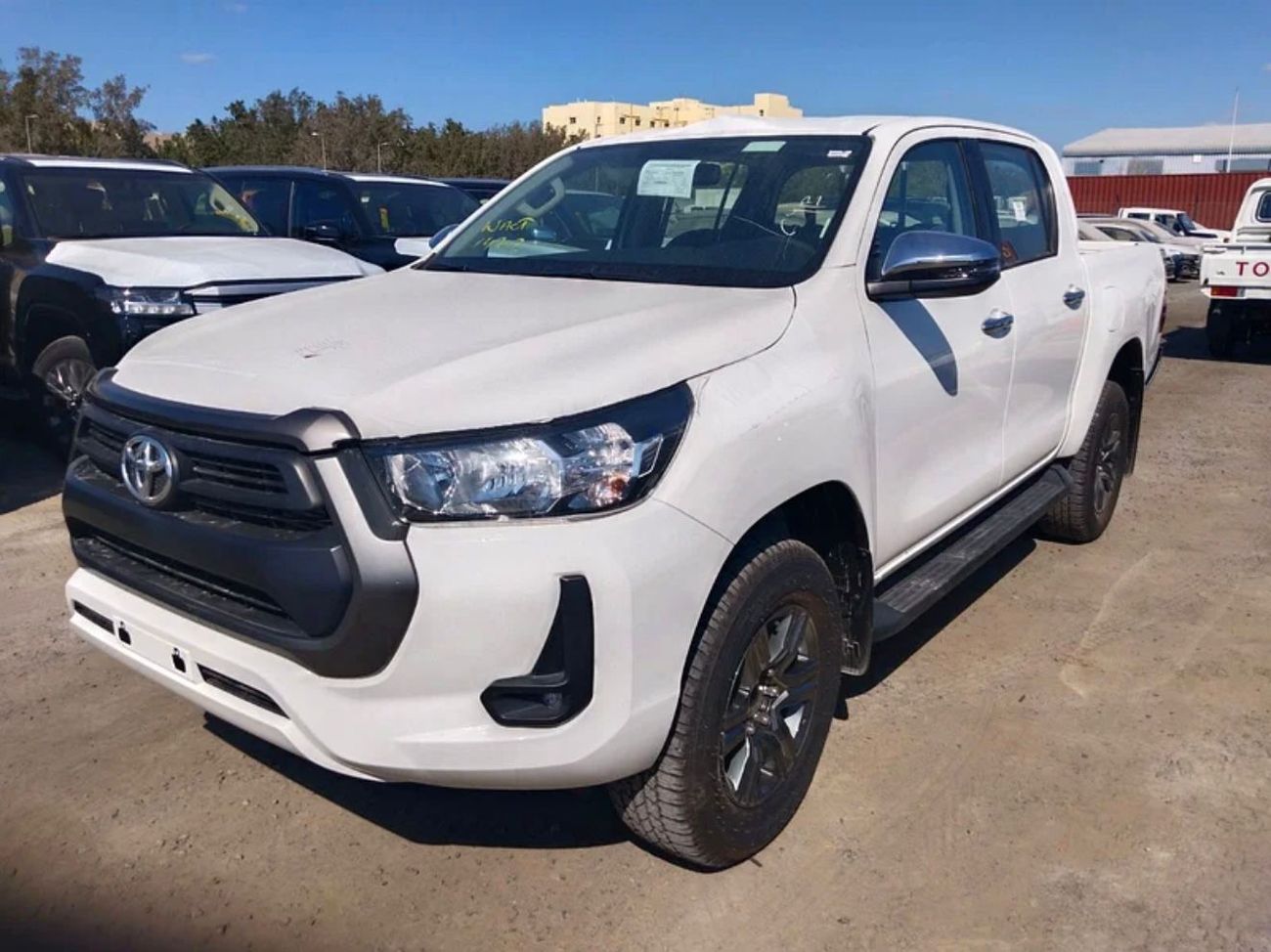 تويوتا هيلوكس TOYOTA HILUX PETROL 2.7L ATOMATIC 2025