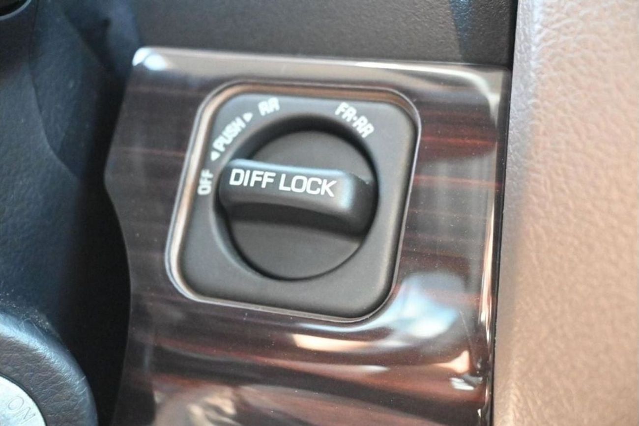 Toyota Land Cruiser Pick Up TOYOTA LAND CRUISER LC79 S/C MODEL 2024 GCC 4.0L