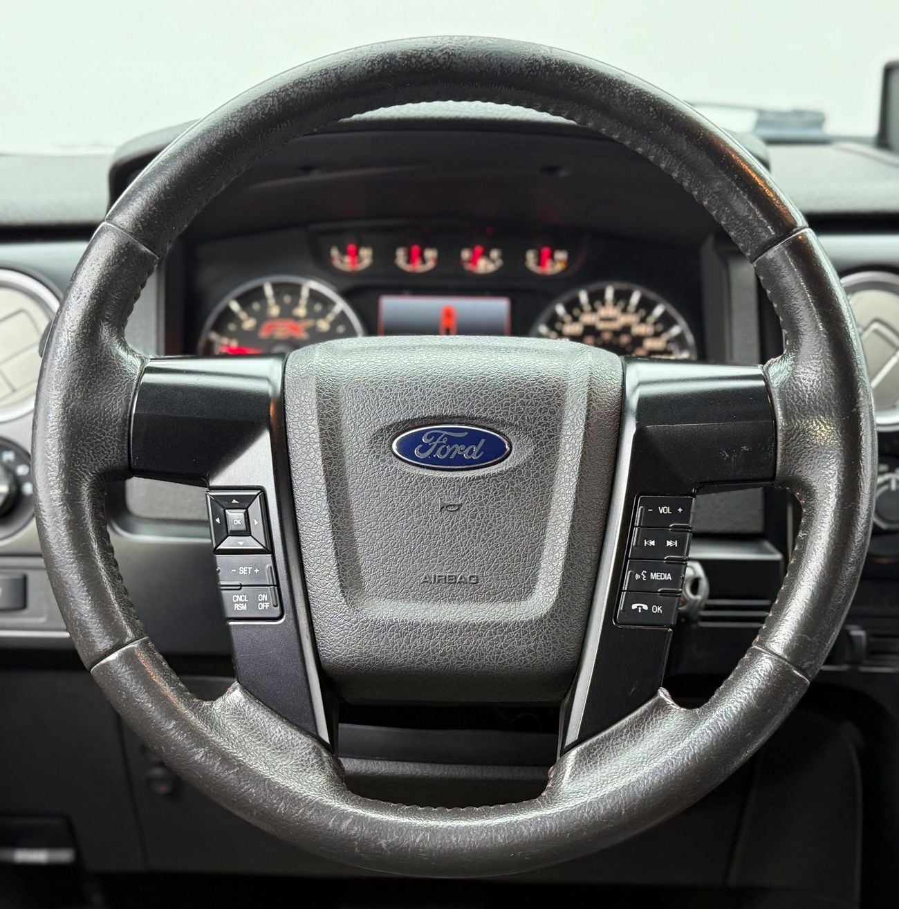 Ford F-150 FX4 5.0L