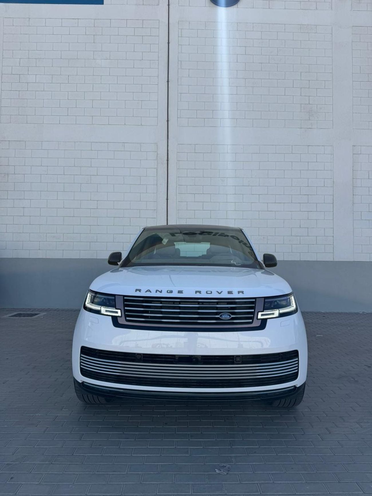 Land Rover Range Rover SV LWB P615 4.4L WHITE 2026MY