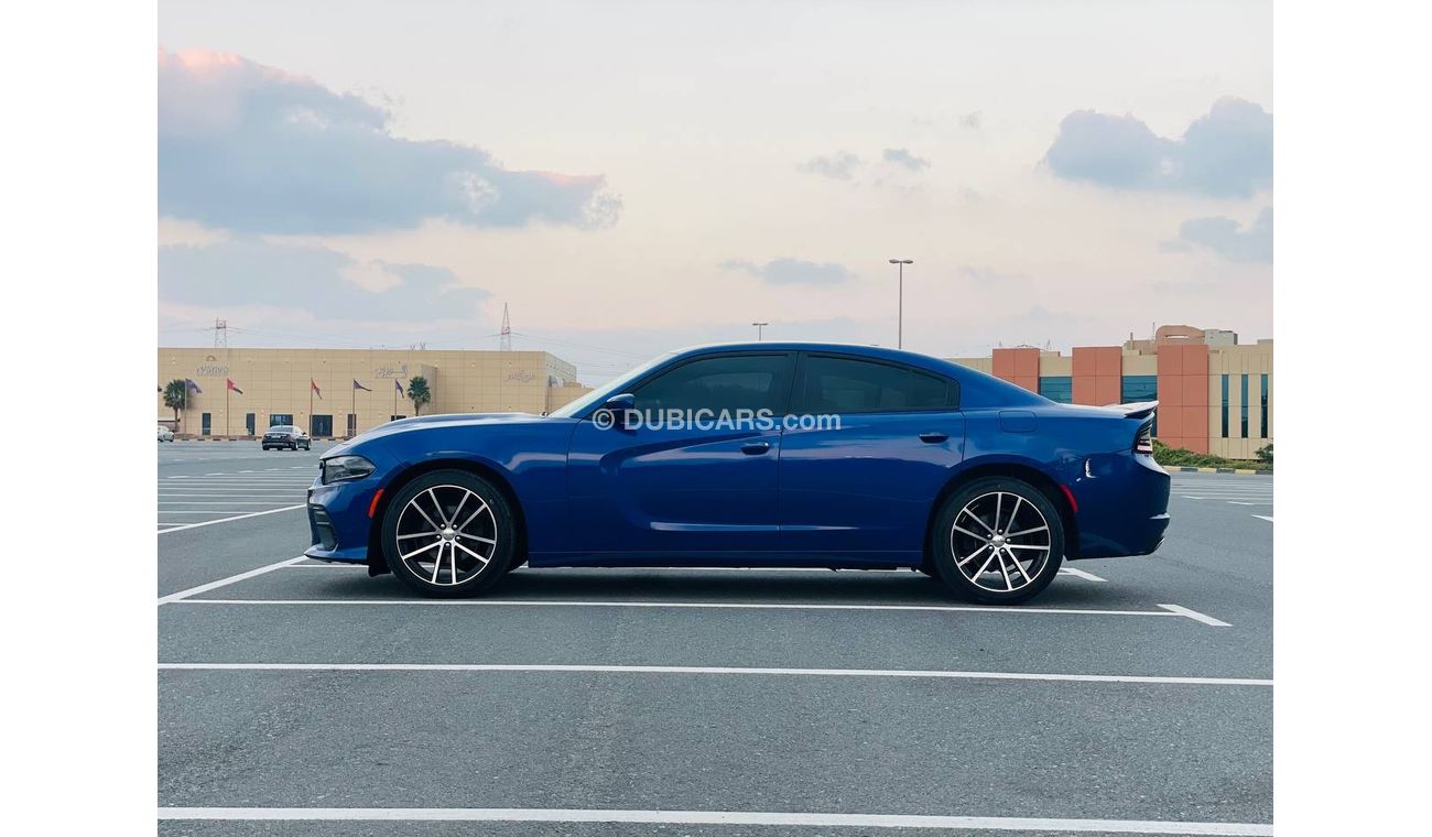 Dodge Charger 3.6L SXT (Mid) DODGE CHARGER V6 MODEL 2019 LOW MILAGE VERY CLEAN CAR