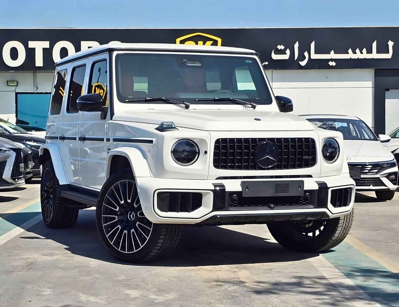 مرسيدس بنز G 63 AMG MERCEDES BENZ G63 AMG BITURBO / 4.0L V8 PETROL/360* CAMERA/SUNROOF WIHT LEATHER SEATS (CODE # G63BT)