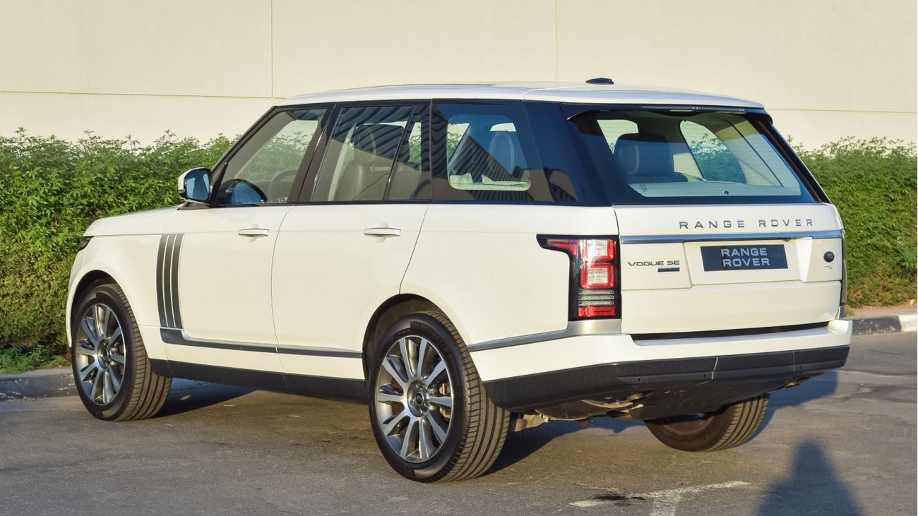 Land Rover Range Rover Range Rover Vogue SE Supercharged , 2013 Model , 132000 KM , Agency Paint