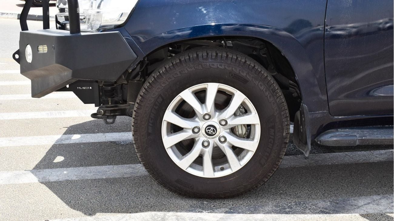 Toyota Land Cruiser V8 Diesel Right Hand