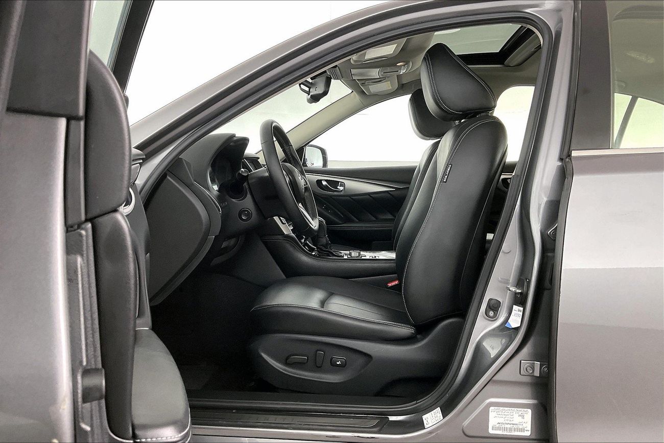 Infiniti Q50 Premium / Luxe | Guaranteed Warranty | 0 Down Payment