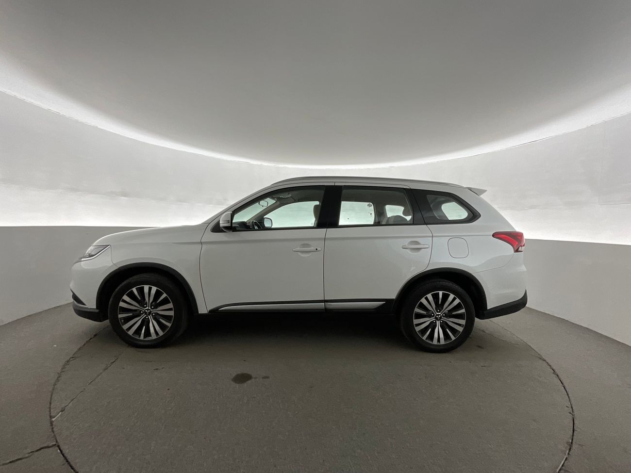 Mitsubishi Outlander GLX Midline | Guaranteed Warranty | 0 Down Payment