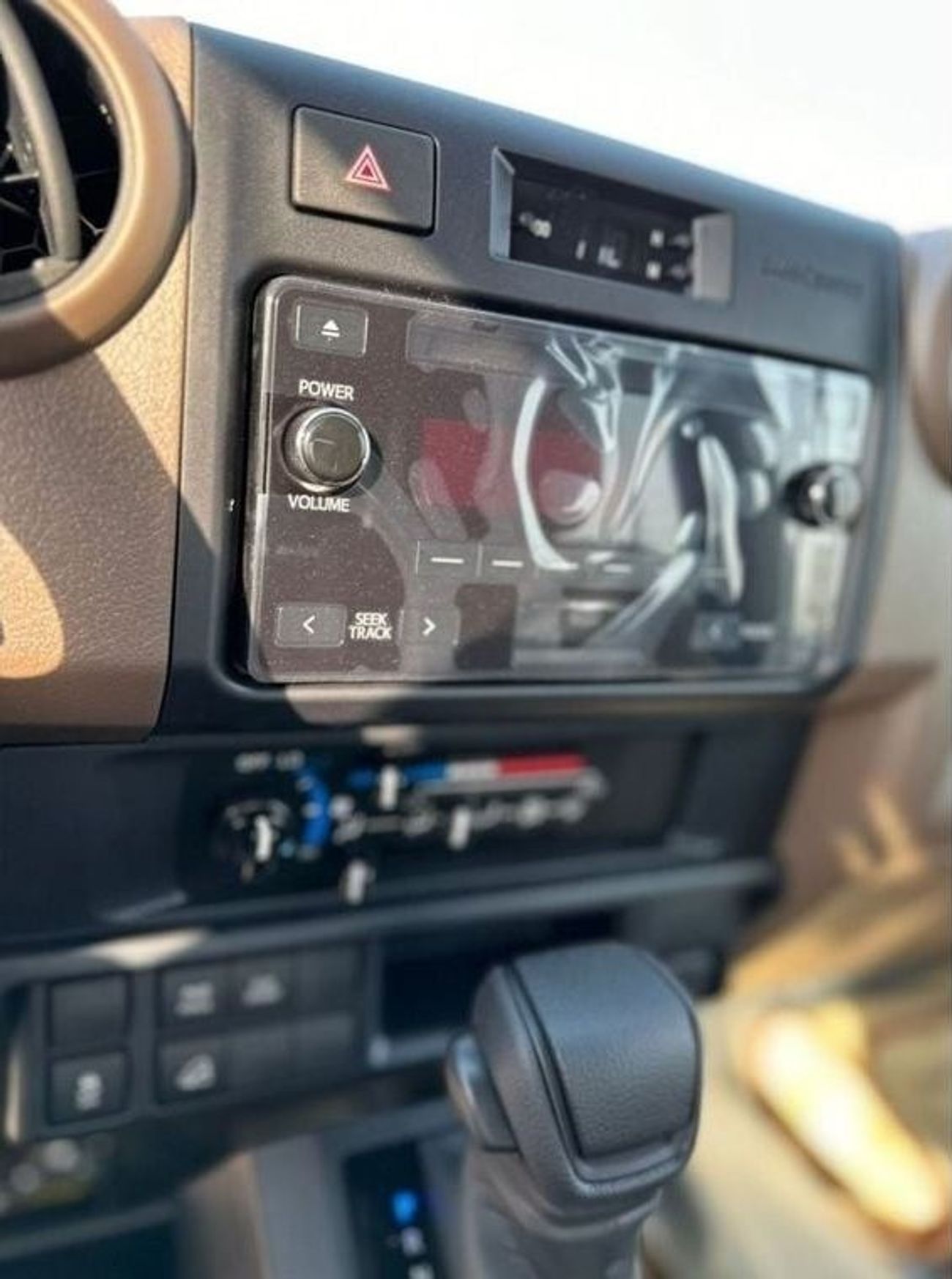 تويوتا لاند كروزر بيك آب Toyota Land Cruiser Pickup LC79 Double Cabin Petrol 4.0 Model 2024