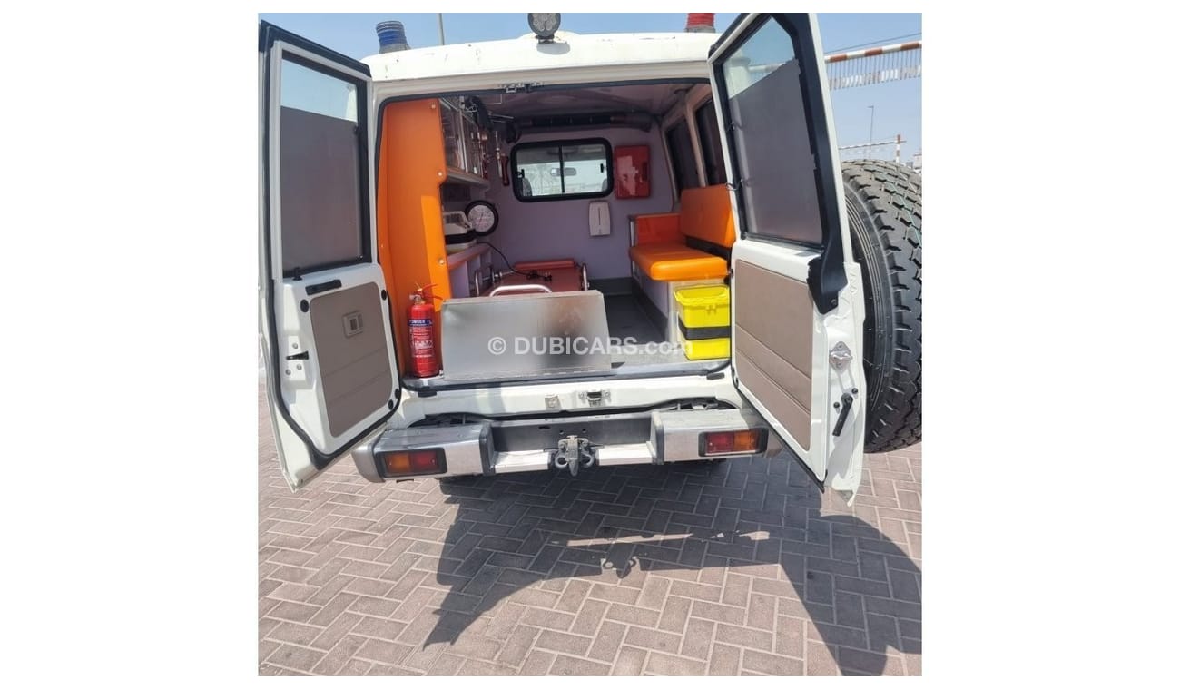 Toyota Land Cruiser 70 TOYOTA LC HTOP AMBULANCE 4.0 PETROL V6