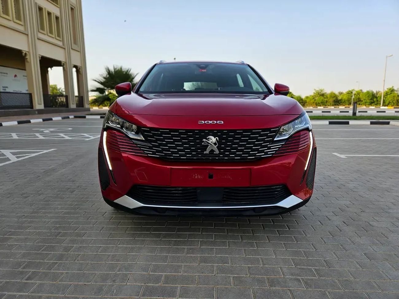 بيجو 3008 Active Plus | GCC Specs | Premium Condition Low KM Mid Sized SUV With Bank Loan