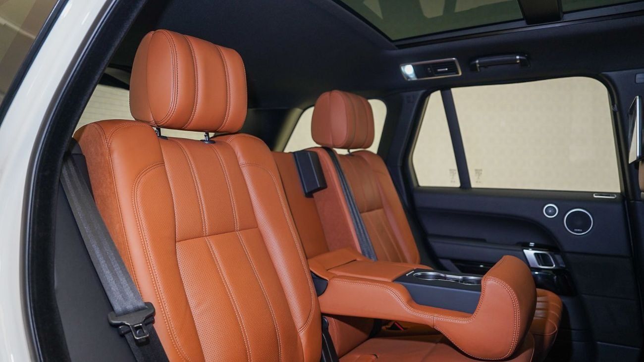 Land Rover Range Rover Vogue SE 5.0L Supercharged | AED 6,571 PM | Up to 3 Years Unlimited Warranty | GCC