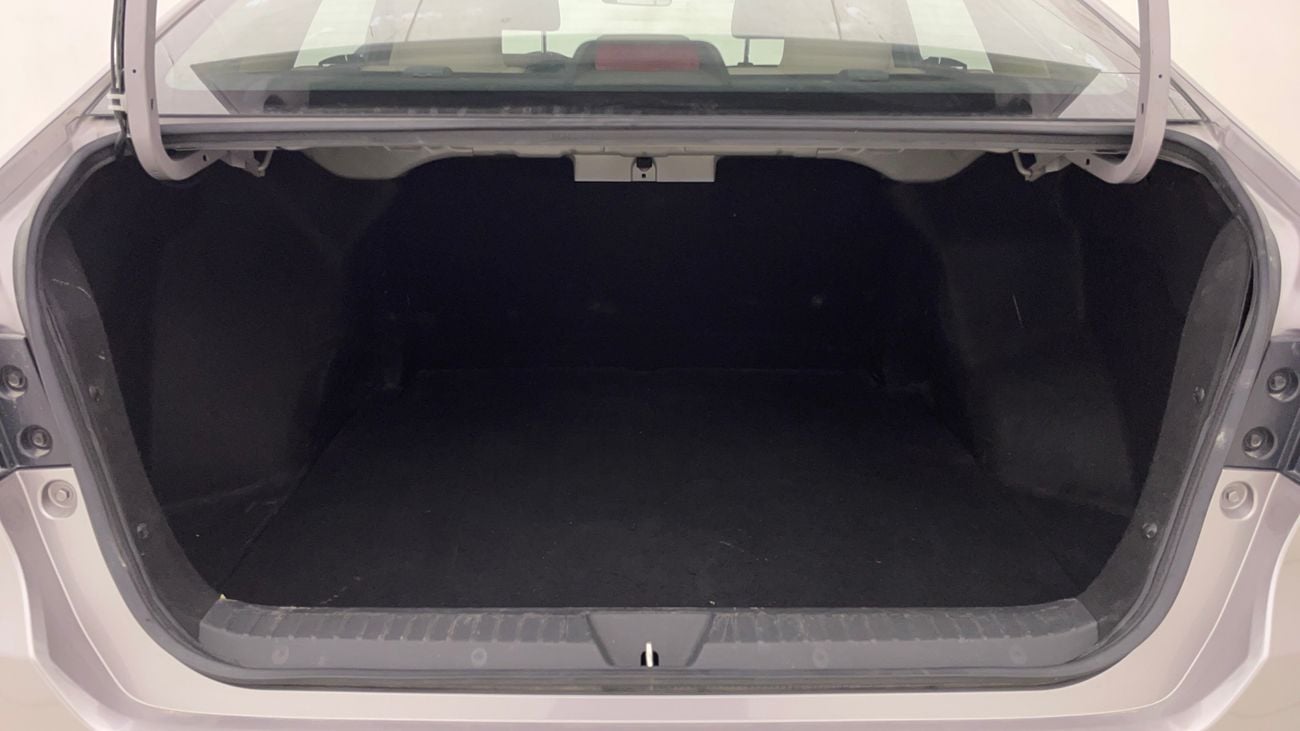 تويوتا يارس E 1.5 | بدون دفعة مقدمة | اختبار القيادة في المنزل