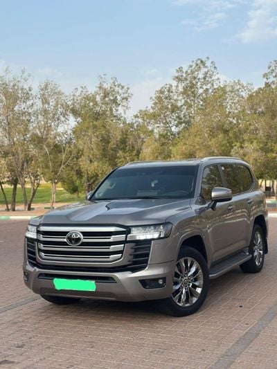 تويوتا لاند كروزر 2022 GXR Twin Turbo 3.3 Diesel Engine Full Option