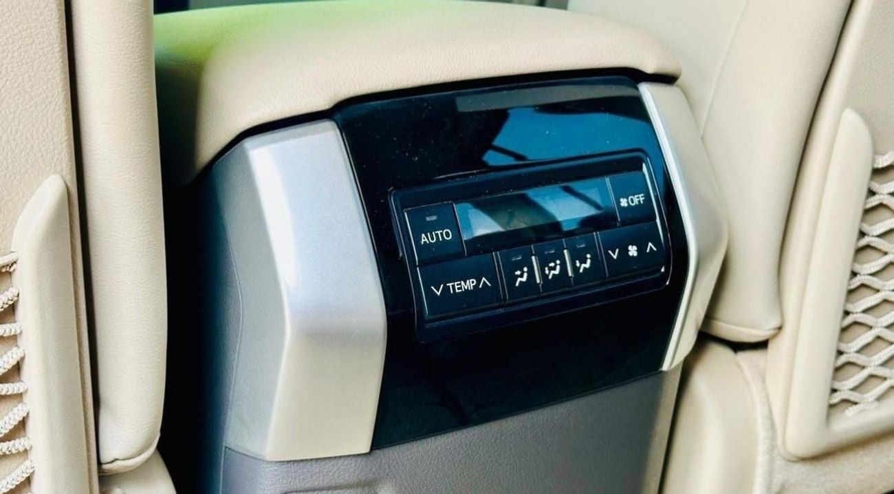 تويوتا برادو TXL3 4.0L Toyota Prado 3 4.0L Toyota Prado VXR 2020 4.0 L sunroof electric seats leather seats