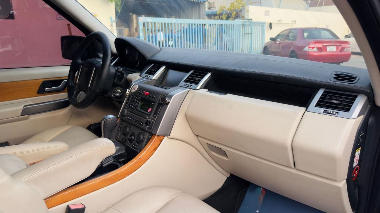 Land Rover Range Rover Sport AUTOMATIC TRANSMISSION | 4.4L PETROL ENGINE | 4WD | PREMIUM LEATHER & MEMORY SEATS | SUNROOF | COOL