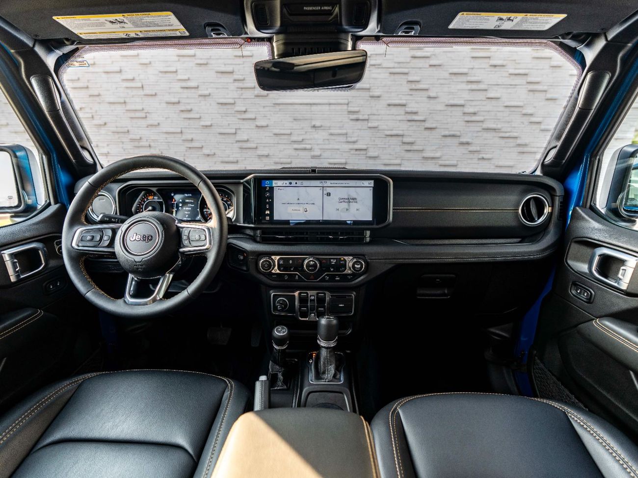 Jeep Wrangler Unlimited Sahara 2.0L A/T