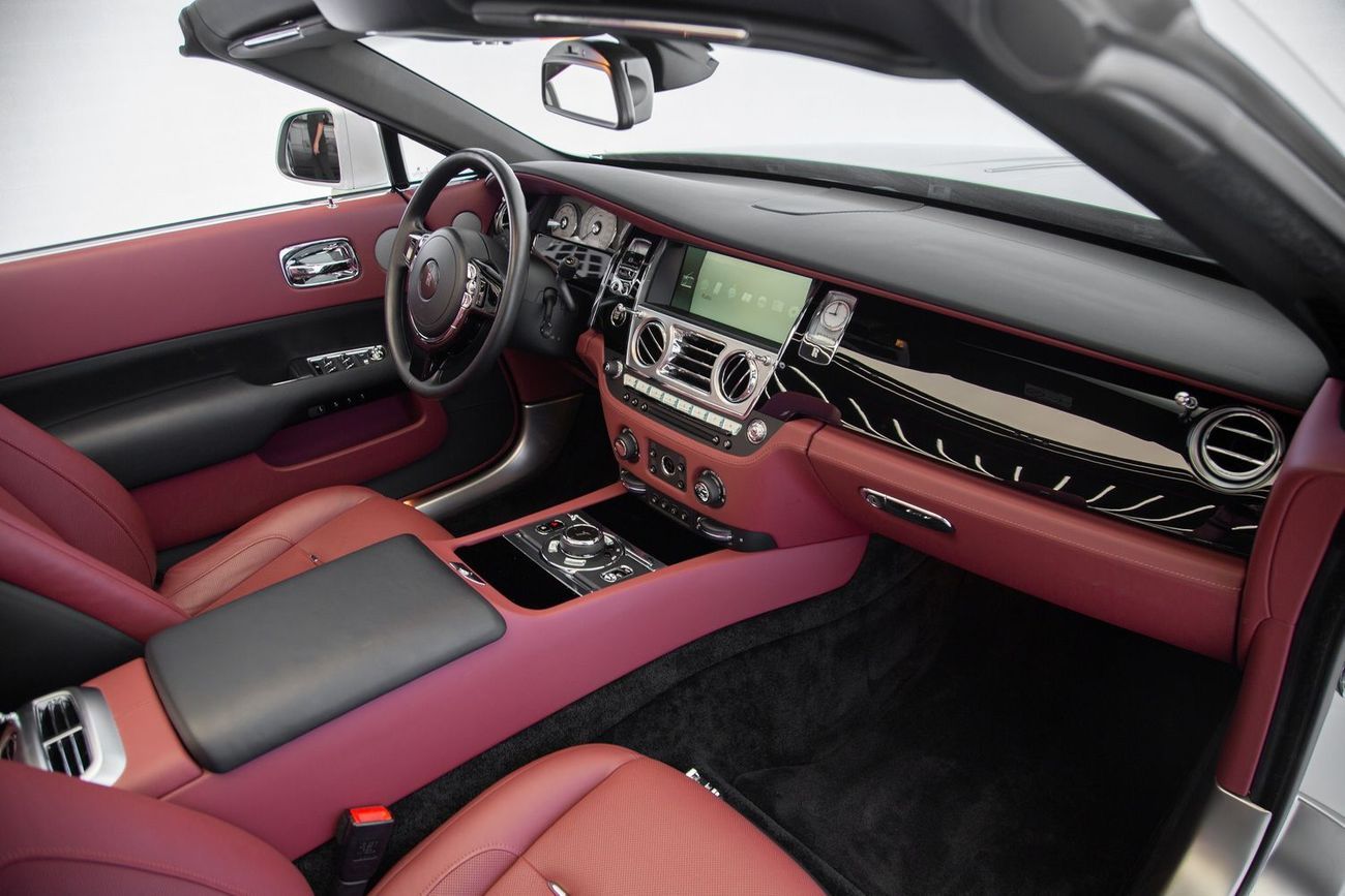 رولز رويس داون Rolls Royce Dawn