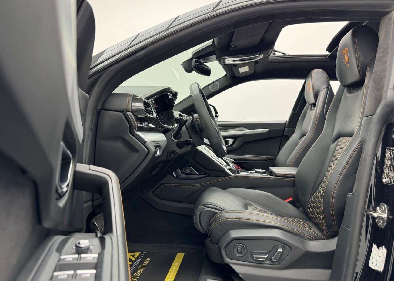 لامبورغيني اوروس 2020 Lamborghini Urus, 1 Year Warranty, Full Service History